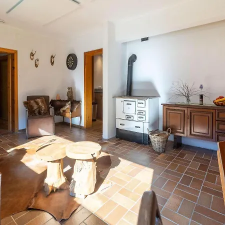 Traditional Chalet In Carinthia With Mountain Views